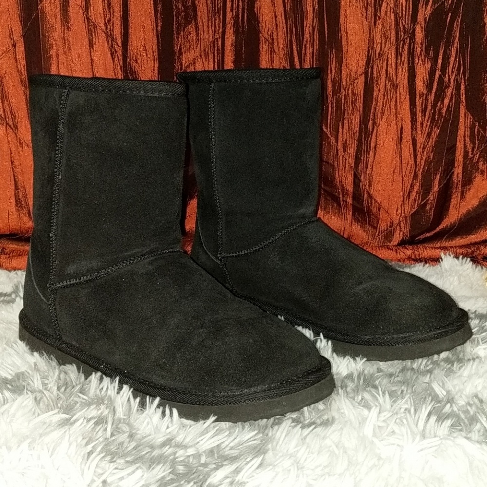 ⬇️💲Black suede winter boots